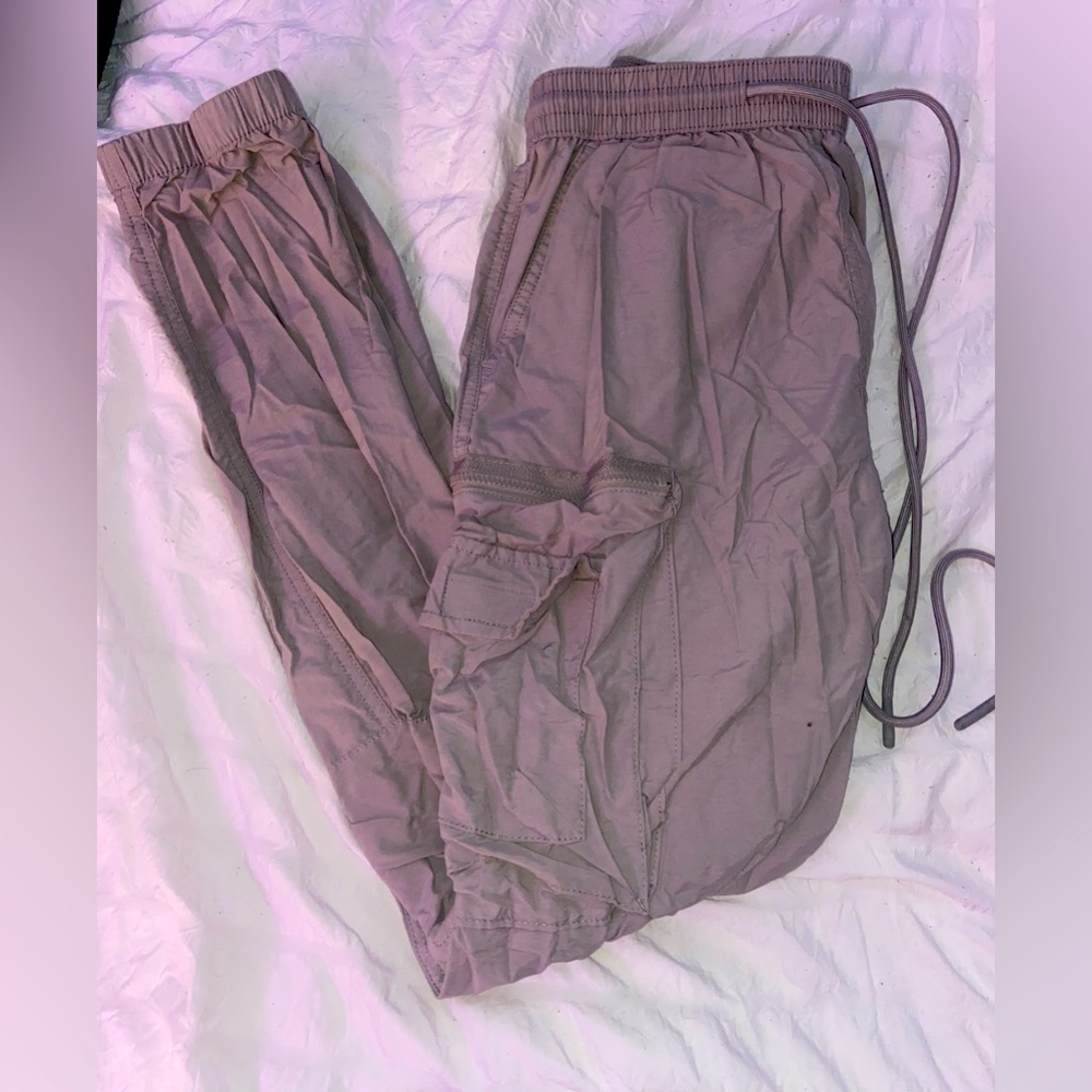 light grey cargos, scrunched ankles, women’s size small, urban outfitters